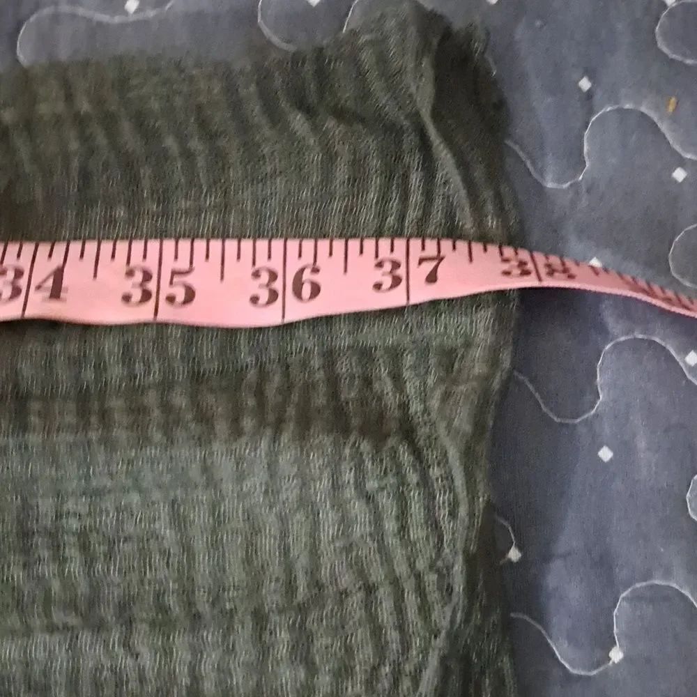 Gray scarf  - Picture 3 of 4